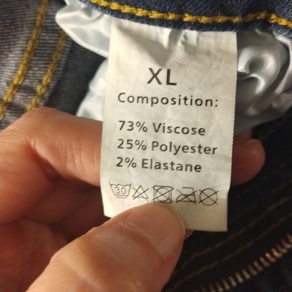 Shein women's XL brand new, never worn flare jeans - Picture 4 of 4